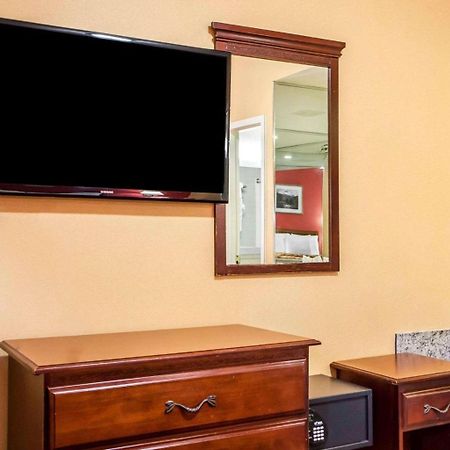 Rodeway Inn Jersey City Bagian luar foto