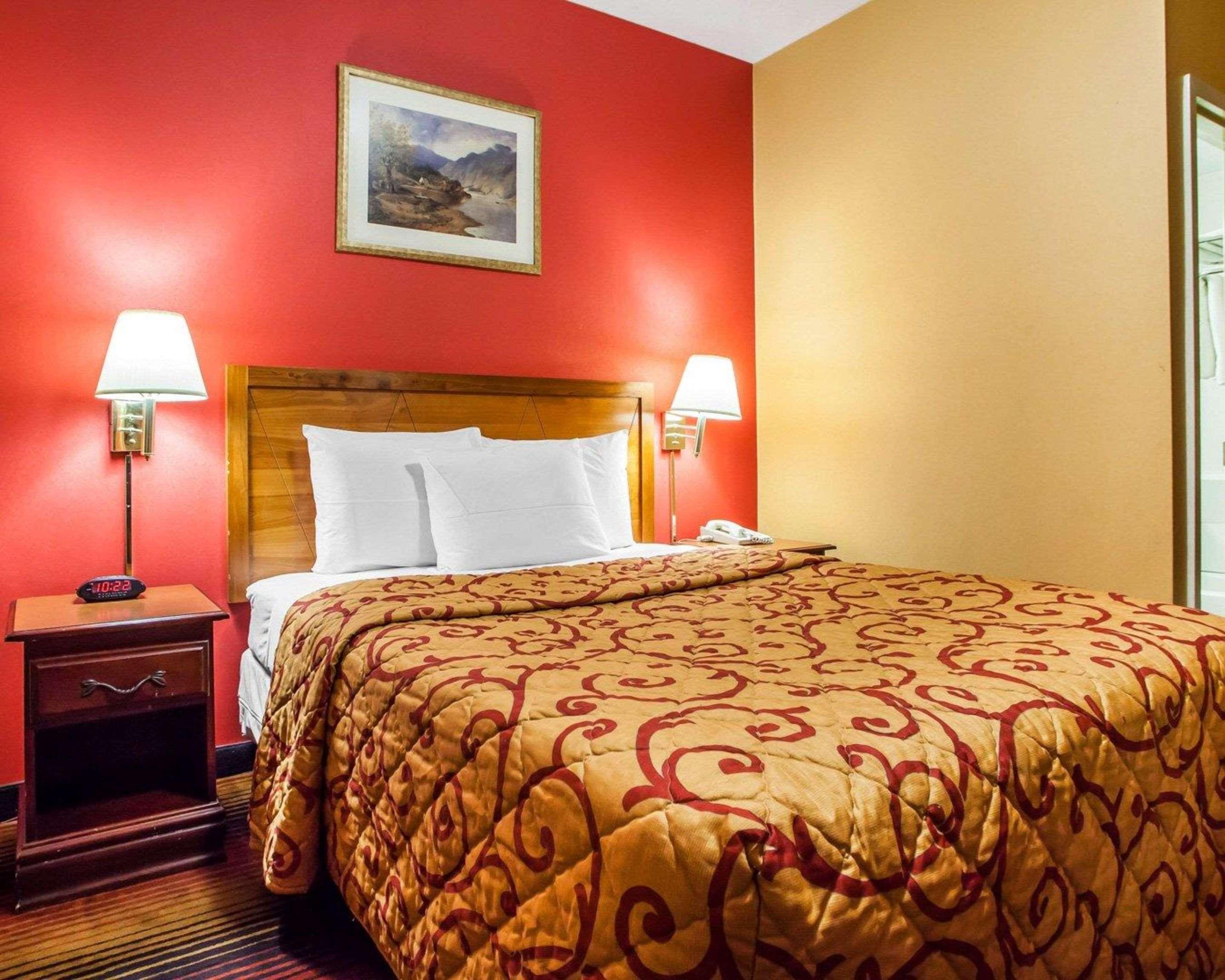 Rodeway Inn Jersey City Bagian luar foto
