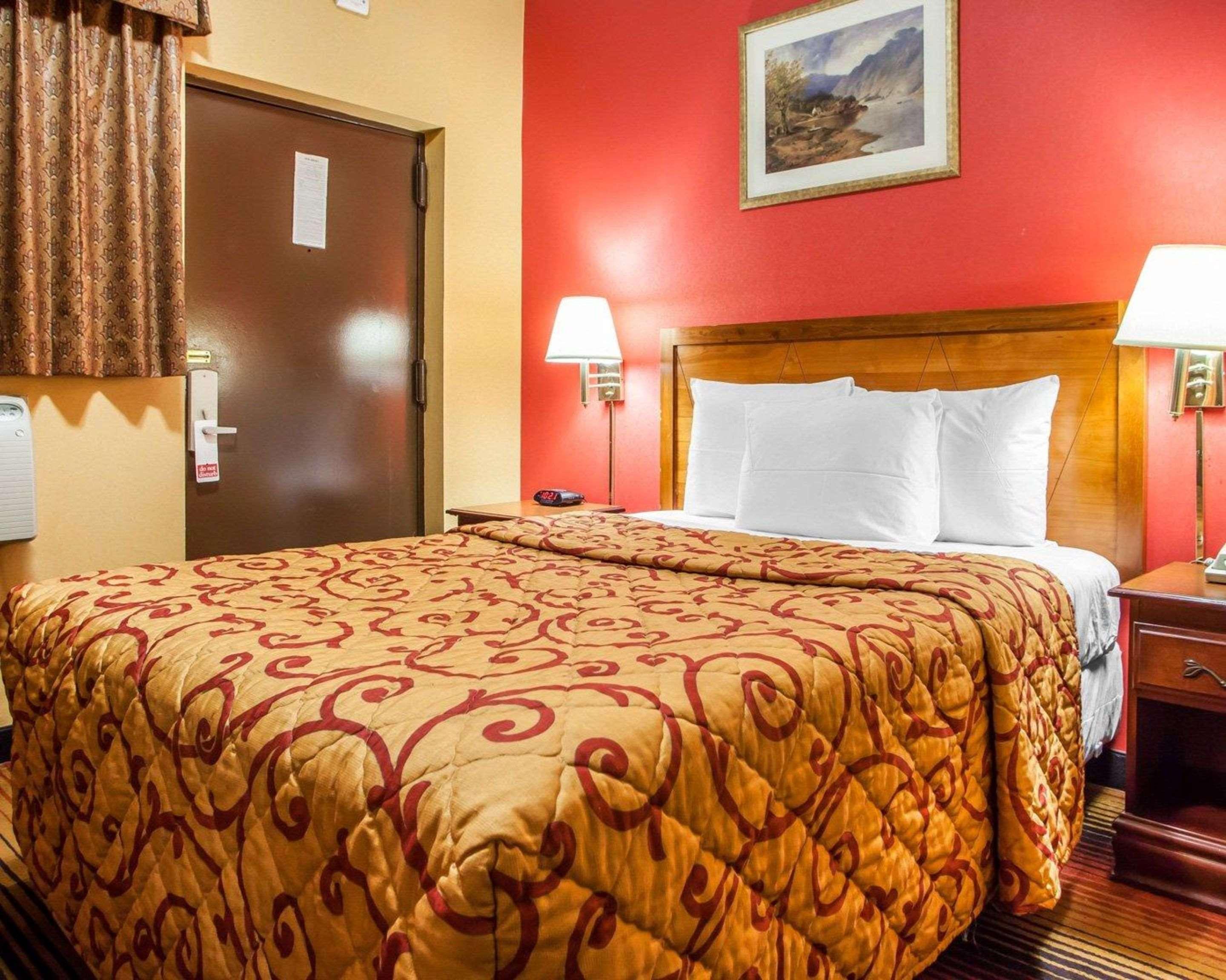 Rodeway Inn Jersey City Bagian luar foto