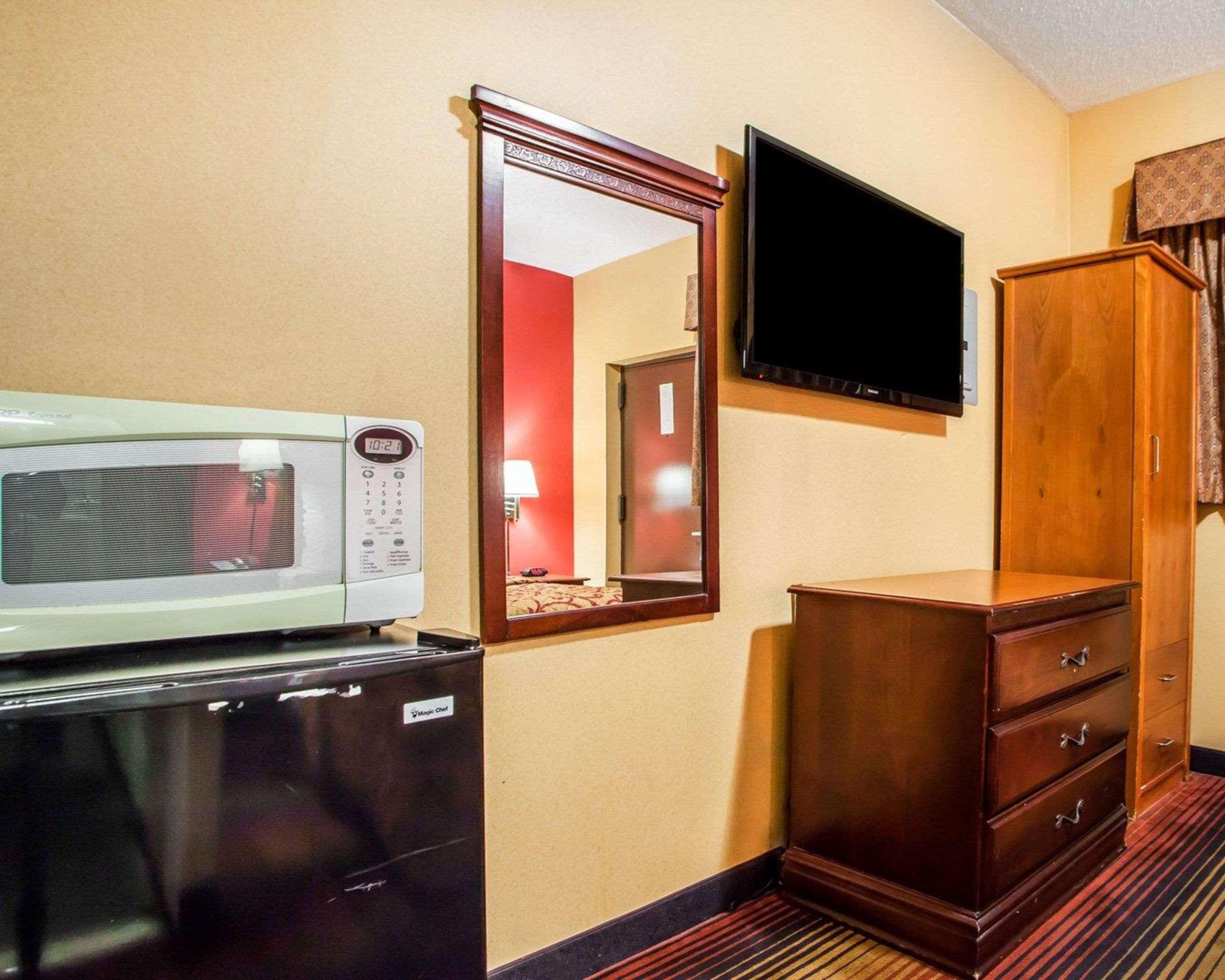 Rodeway Inn Jersey City Bagian luar foto