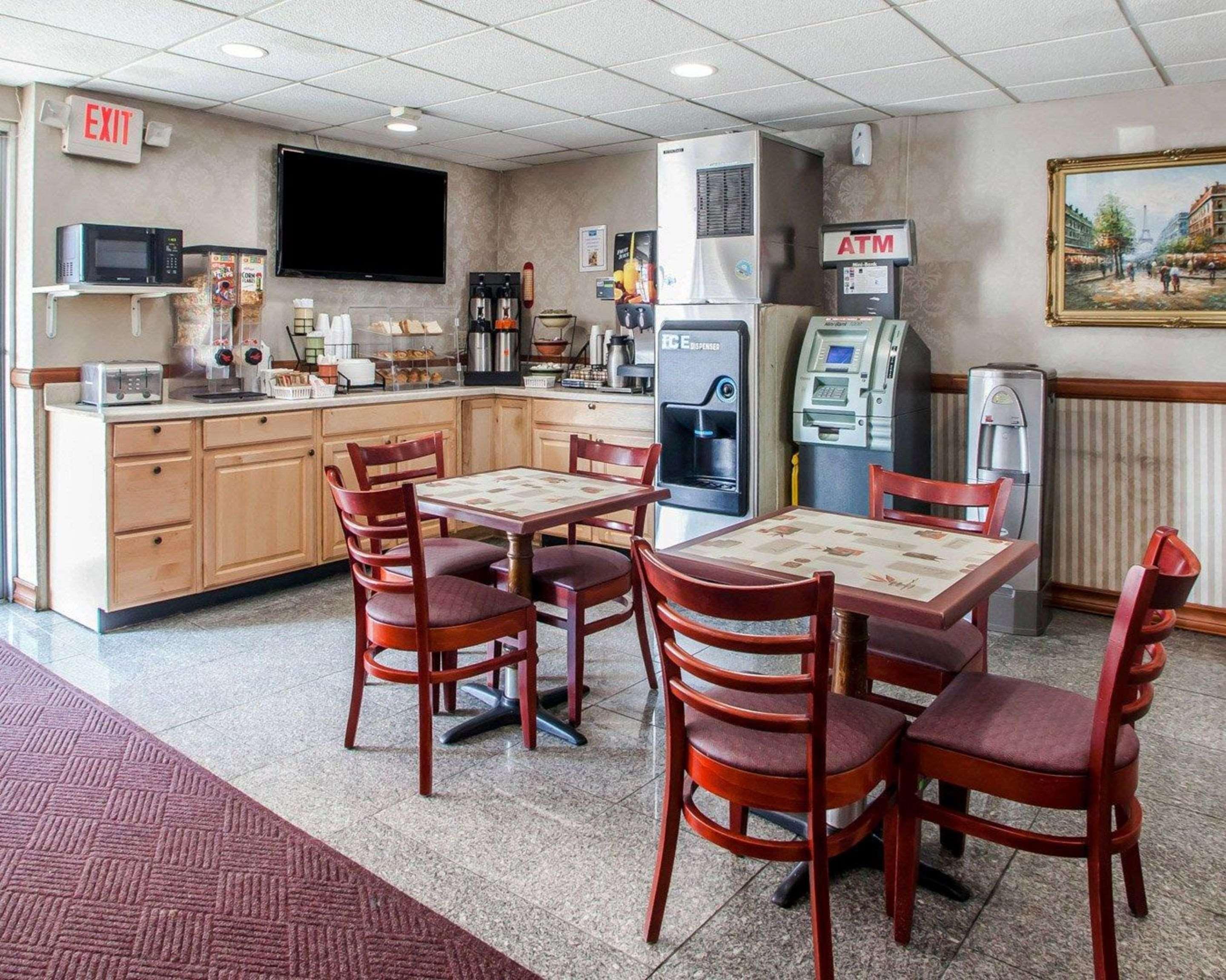Rodeway Inn Jersey City Bagian luar foto