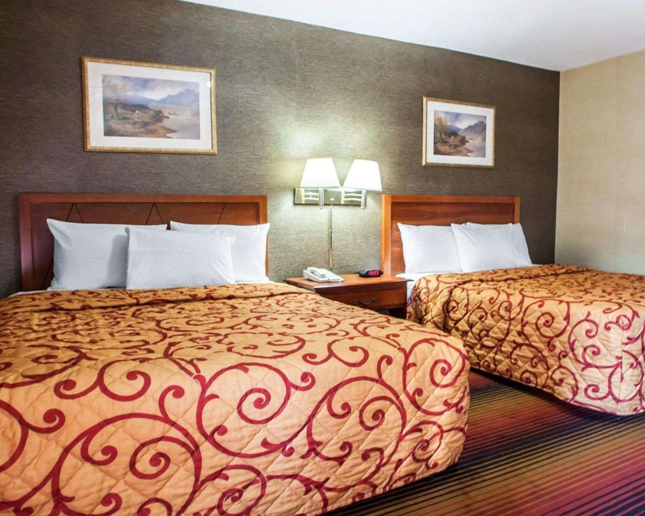 Rodeway Inn Jersey City Bagian luar foto