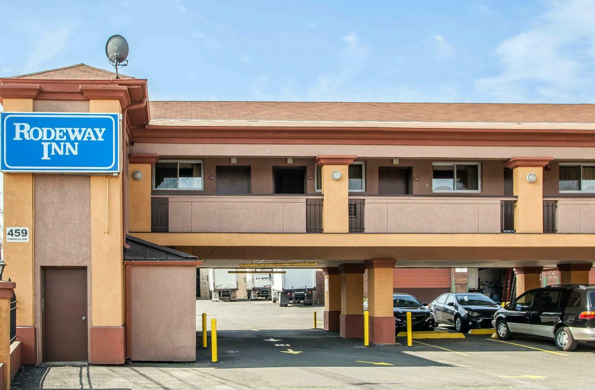 Rodeway Inn Jersey City Bagian luar foto
