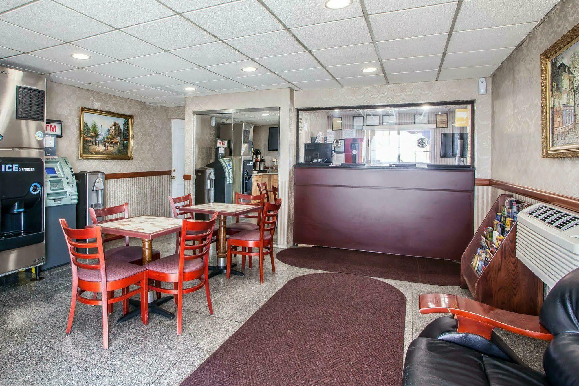 Rodeway Inn Jersey City Bagian luar foto