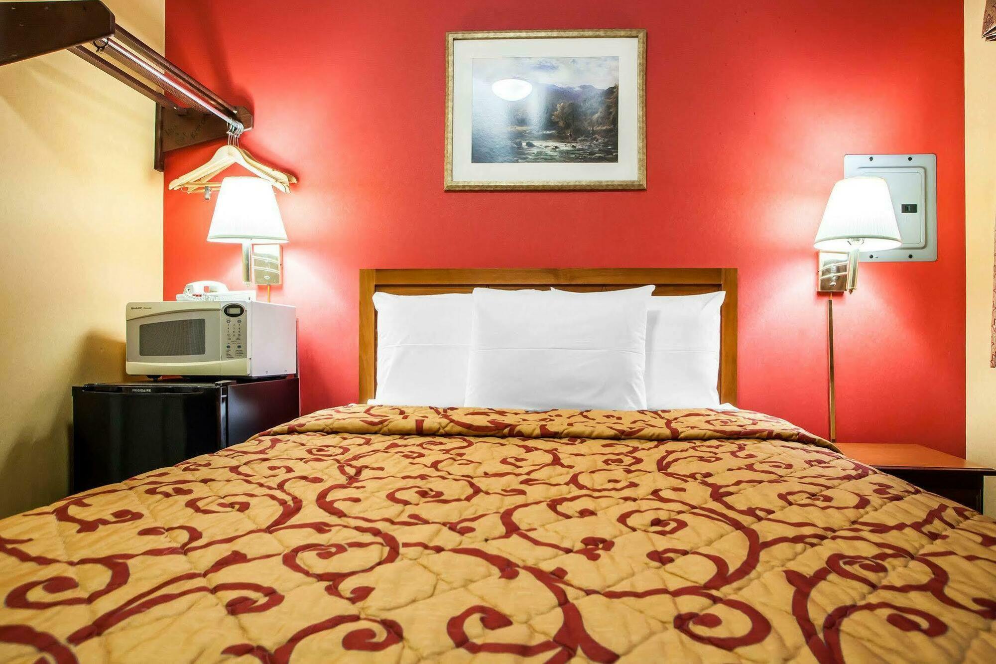 Rodeway Inn Jersey City Bagian luar foto